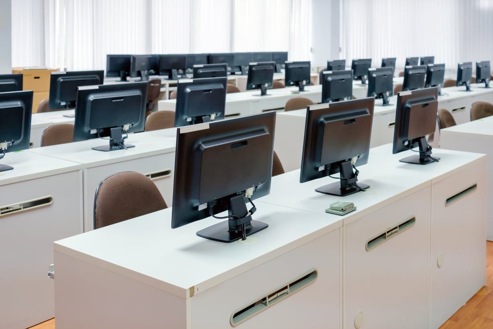 Automatiser le parc informatique collecter et centraliser les informations pour gagner en efficacité Automatiser le parc informatique collecter et centraliser les informations pour gagner en efficacité